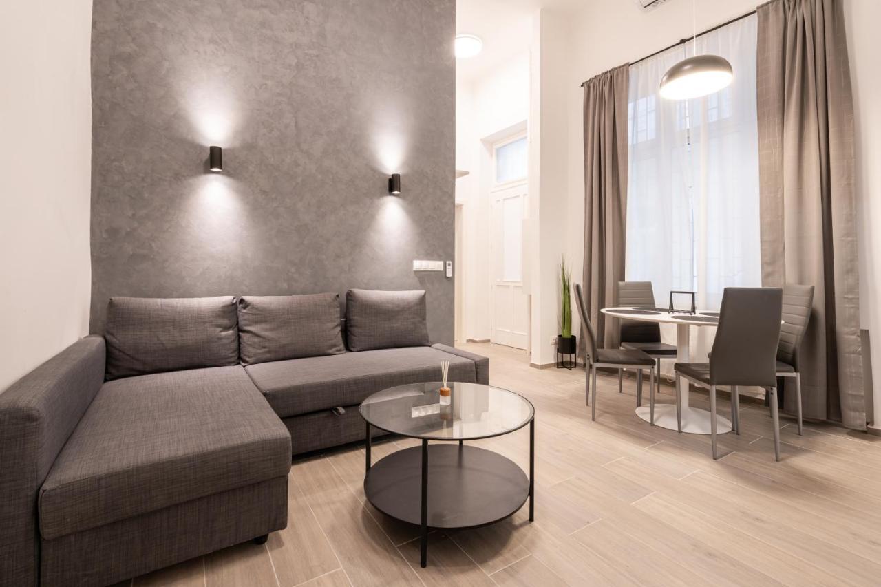 K10 - Kazinczy Street Heritage Suite - Best Location By Bqa Budapest Eksteriør bilde