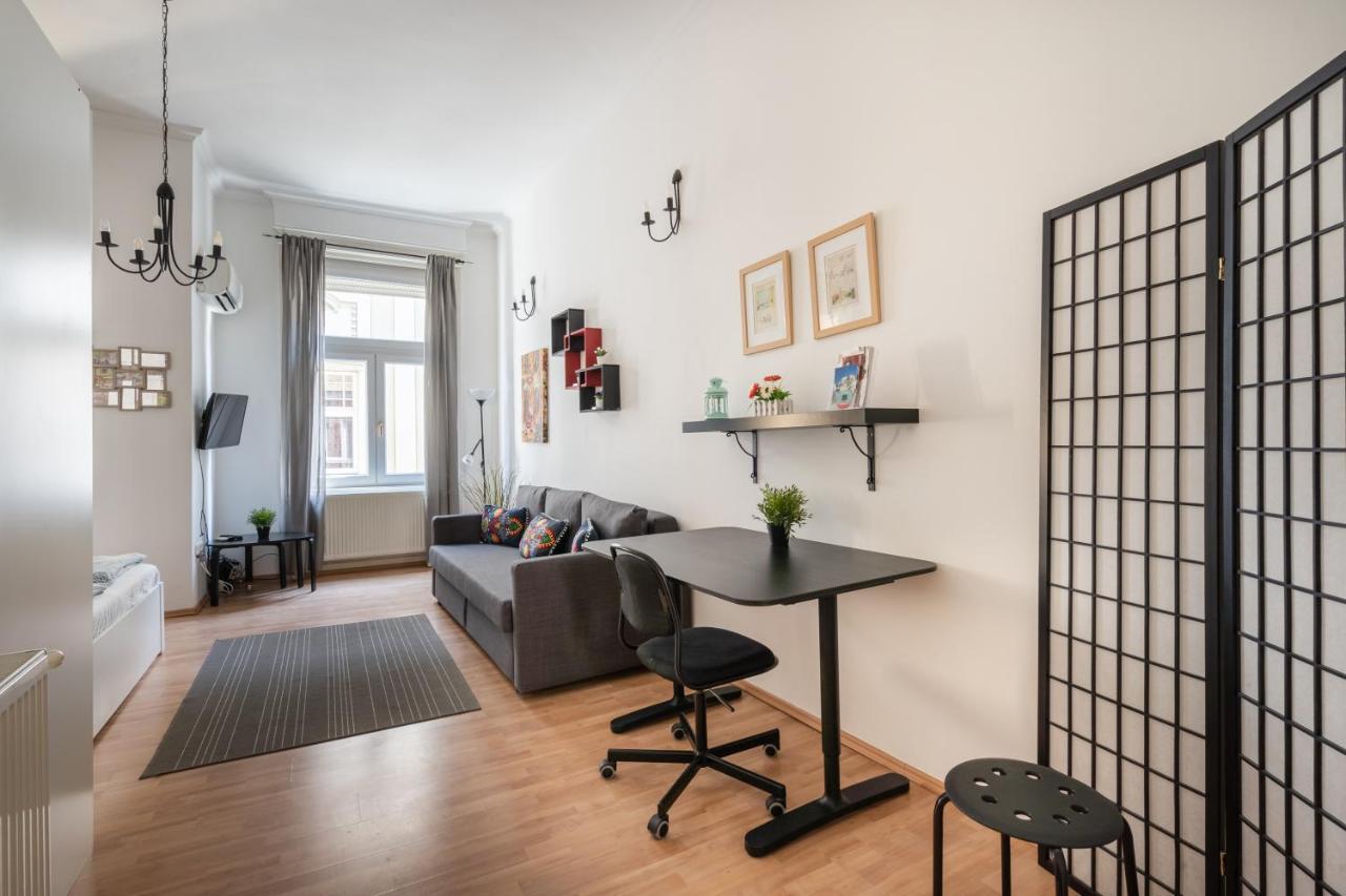 K10 - Kazinczy Street Heritage Suite - Best Location By Bqa Budapest Eksteriør bilde