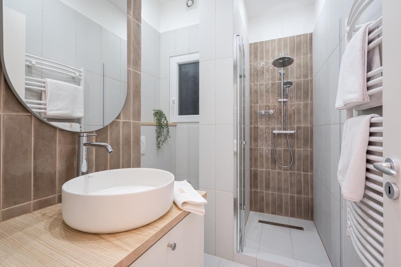 K10 - Kazinczy Street Heritage Suite - Best Location By Bqa Budapest Eksteriør bilde